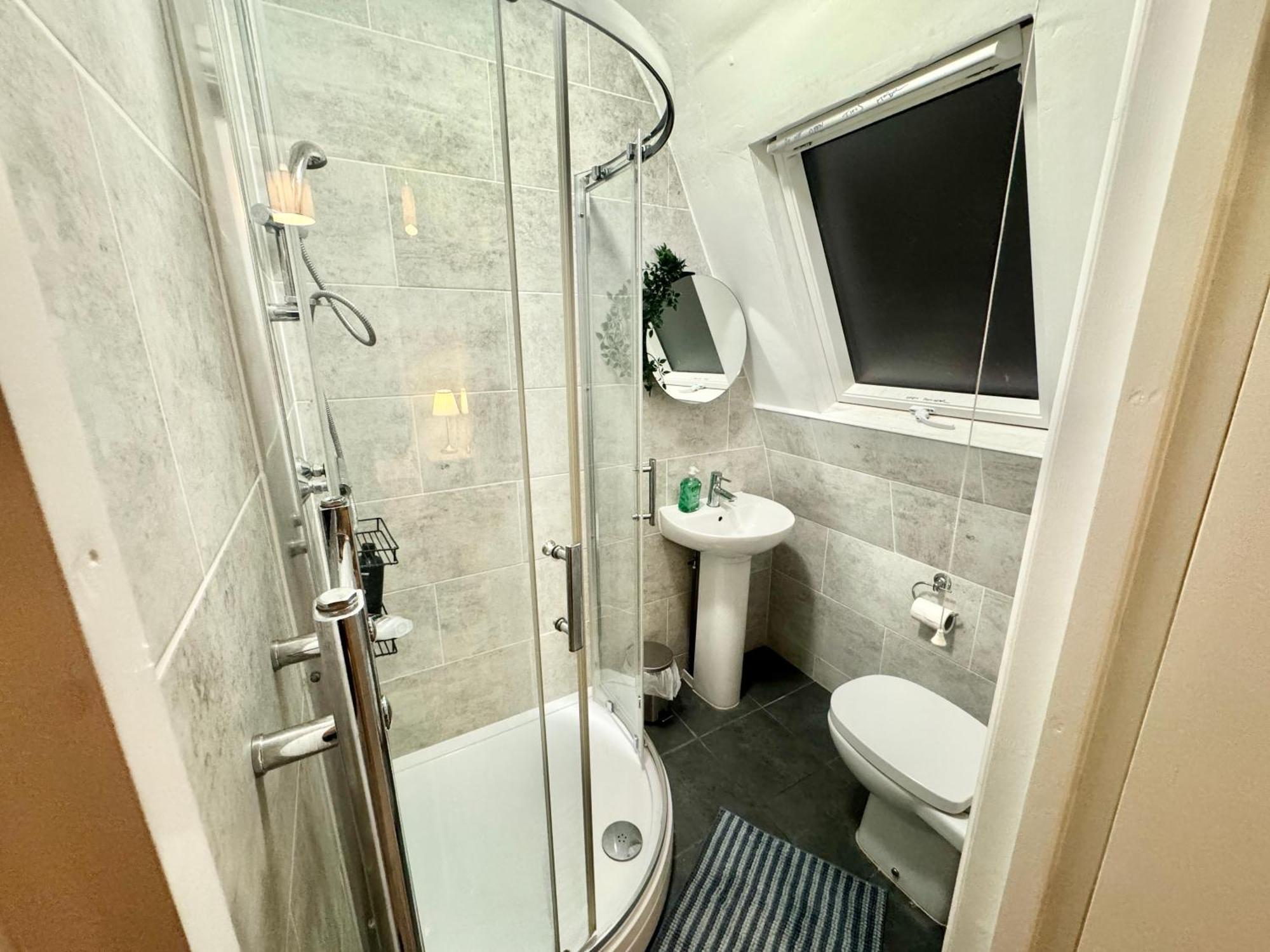 Modern En-Suite Rooms By Finsbury Park Station 8 Mins To King'S Cross By Tube London Eksteriør billede